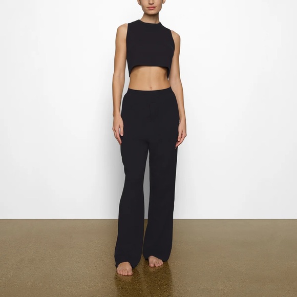 SKIMS Pants - NWT SKIMS Boyfriend Loose Pant in Onyx (Black)